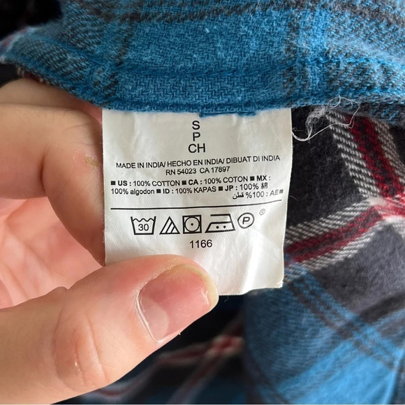 Old Navy • Regular Fit Long Sleeve Heavy Blue Tooth Flannel - Picture 5 of 8